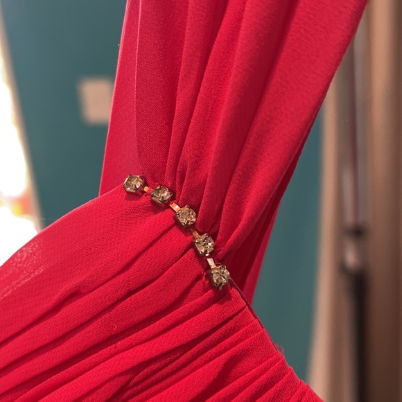 Prom dresses - Picture 9 of 11